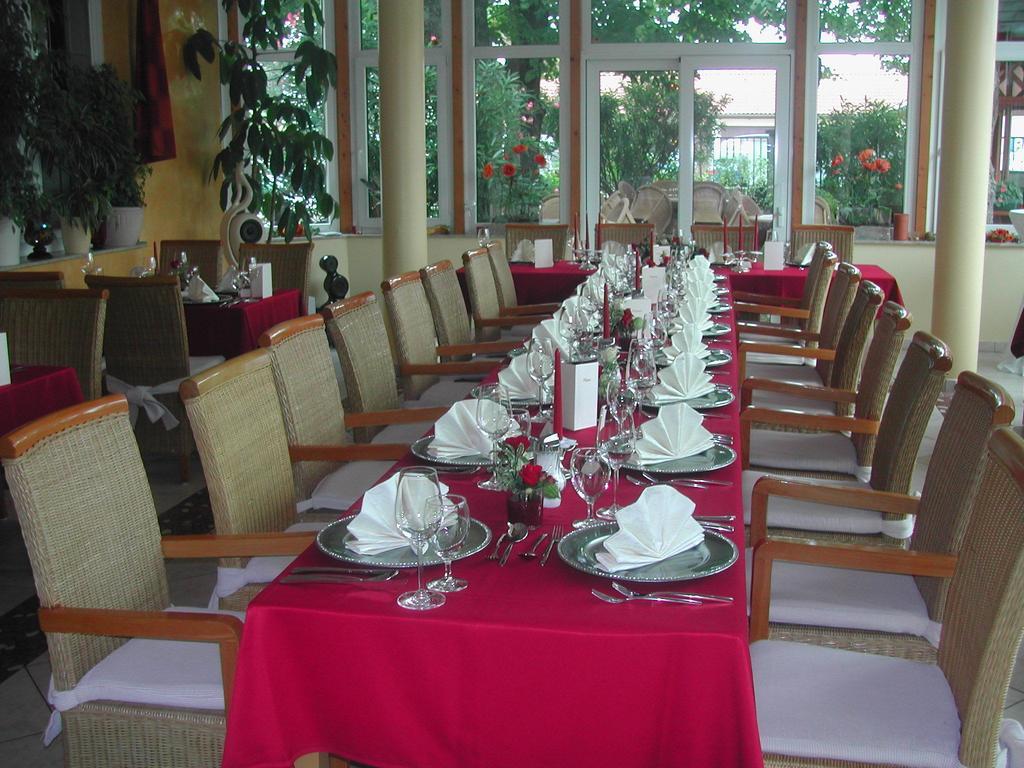 Hotel Restaurant Boeck "Roter Hahn" 장크트푈텐 외부 사진
