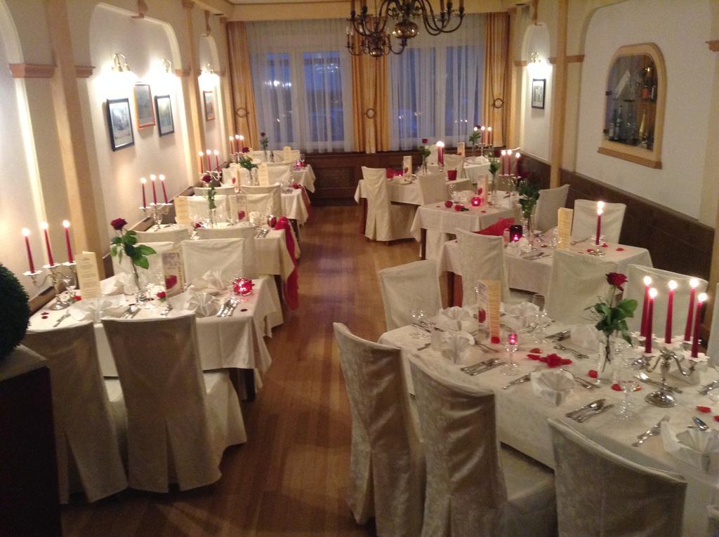 Hotel Restaurant Boeck "Roter Hahn" 장크트푈텐 외부 사진