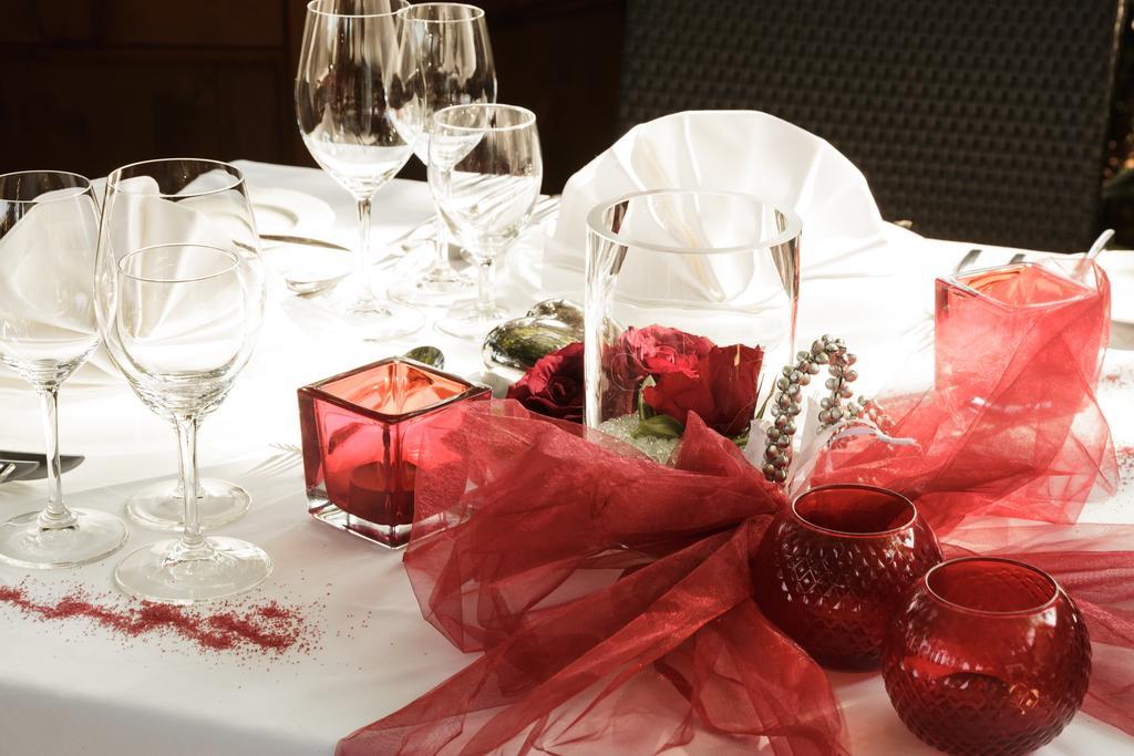 Hotel Restaurant Boeck "Roter Hahn" 장크트푈텐 외부 사진