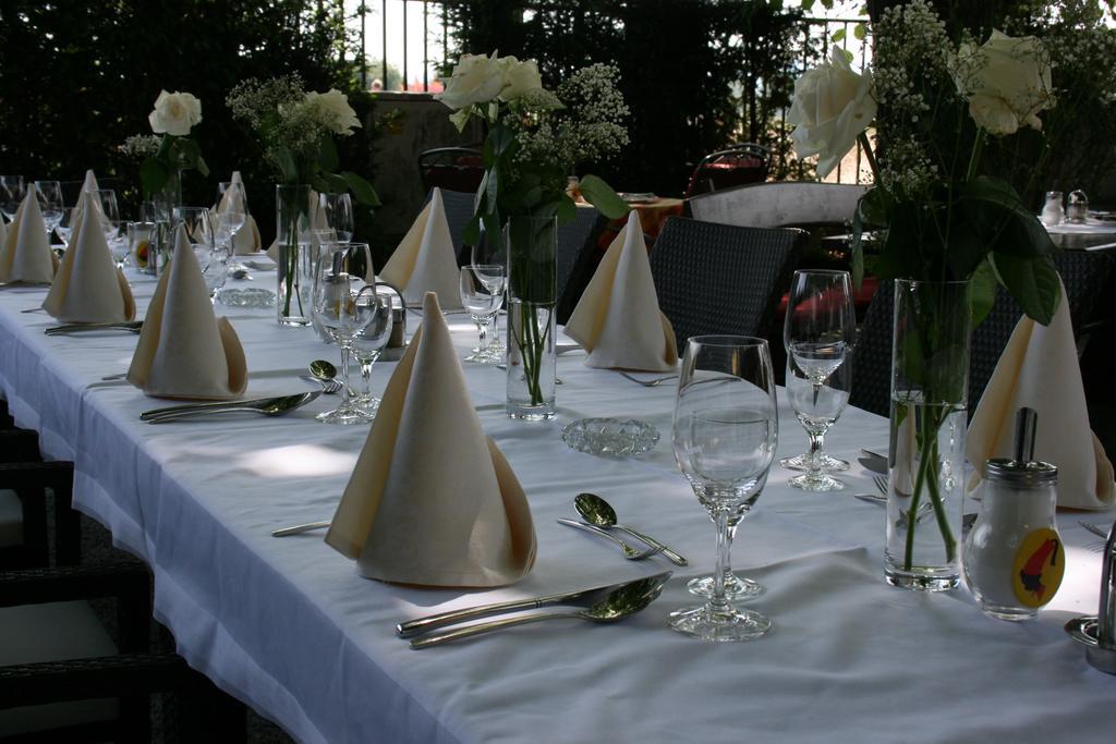 Hotel Restaurant Boeck "Roter Hahn" 장크트푈텐 외부 사진